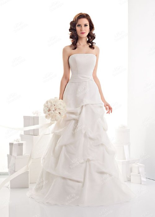 Свадебное платье С0224, 50 размер Легкое и удобное платье молочного цвета с подхватами, размер 50. В продаже последний размер!